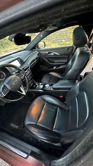 Infiniti Q30 2018