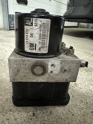 Bomba ABS Opel Astra H
