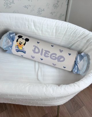 Cojín antivuelco protector cuna personalizado