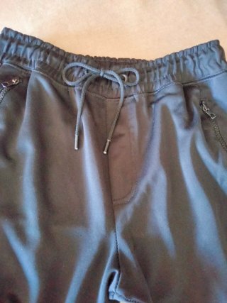 Pantalón de chándal negro con banda lateral