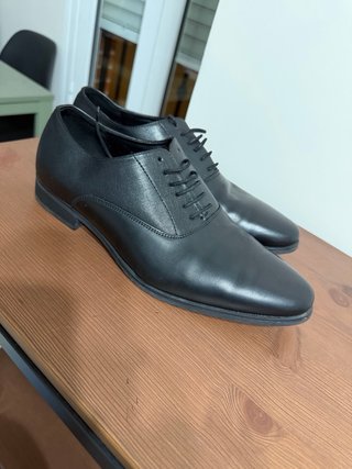 Zapatos del 41 de vestir negros Zara