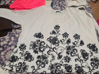 Camiseta Stradivarius floral M