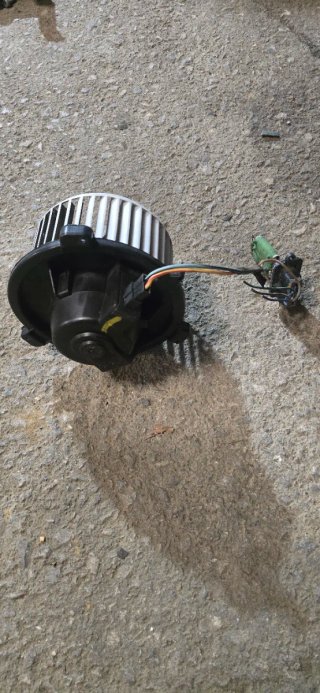 Tapa Gasolina Fiat Punto GT Negra y ventilador