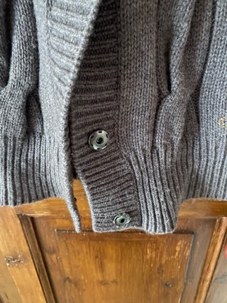 Cardigan lana grigio senza maniche con cappuccio