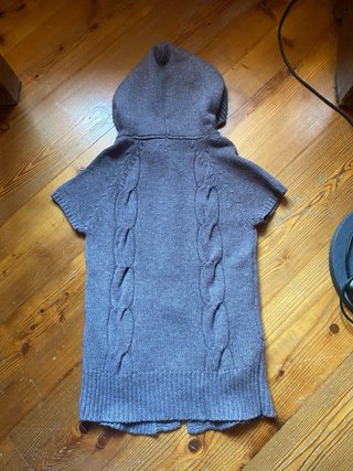 Cardigan lana grigio senza maniche con cappuccio