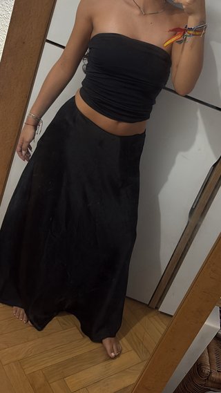 Falda larga satén negra