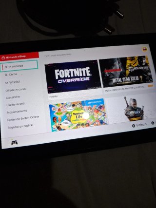 Nintendo Switch (leggere descrizione)