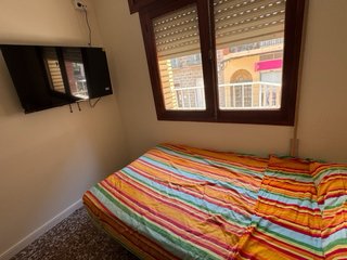 Habitacion en piso compartido en calle mayor