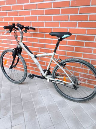Bicicleta Btwin Urbana MTB Trekking