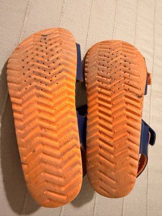 Sandalias Geox niño azul y naranja talla 34