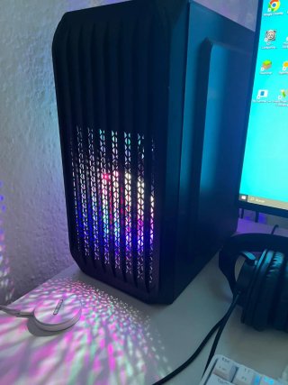 PC Gamer Mars Gaming RGB