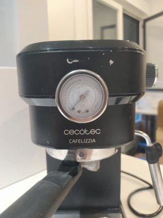 Cafetera Cecotec Espresso Negra