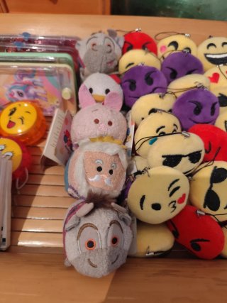 Lote di Giocattoli Vari: Spinner, Yo-yo, Peluches