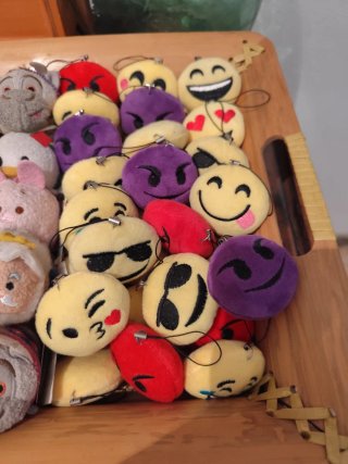 Lote di Giocattoli Vari: Spinner, Yo-yo, Peluches