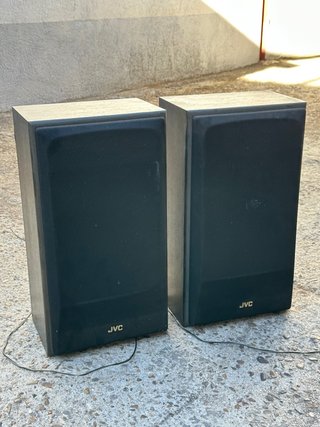 Altavoces JVC Negros