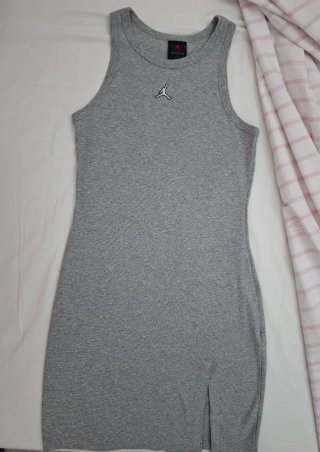 Vestito Jordan grigio con spacco