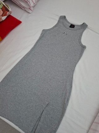 Vestito Jordan grigio con spacco