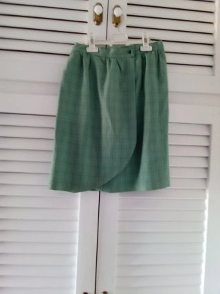 Traje chaqueta y falda verde S/36