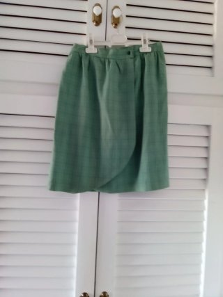Traje chaqueta y falda verde S/36