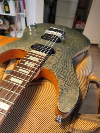 Yamaha RBX620RZ Guitarra Eléctrica