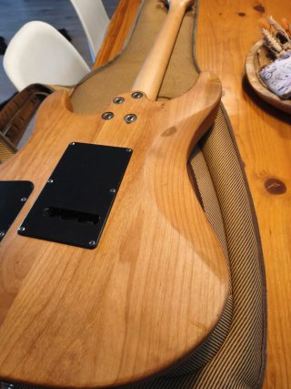 Yamaha RBX620RZ Guitarra Eléctrica