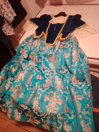Traje Novia Alicantina Niña Azul y Dorado