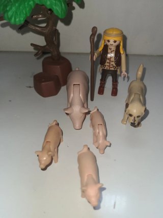 Lote 89. Playmobil Campesina