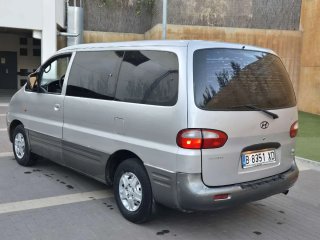 Hyundai H-1 2001