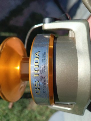 Cañas de pesca con carretes