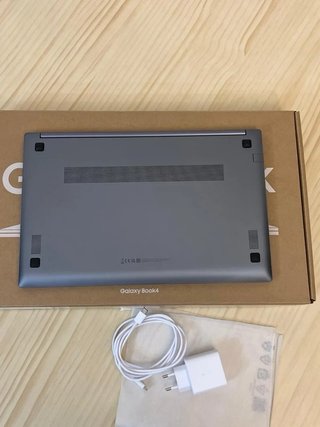 SAMSUNG BOOK 4 15.6" i7 1700 MHz 16GB 512GB SSD