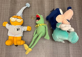 Lote Peluches Garfield, rana Gustavo y bebé Goofy