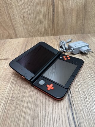 Nuovo Nintendo 3DS XL con IPS nera e arancione