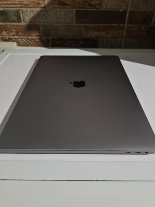 MacBook Pro 16" 2019 i7 32Gb + 512GB Espacial