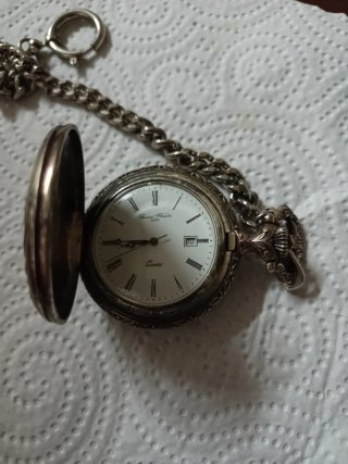Reloj Seiko Quartz Dorado y Plateado