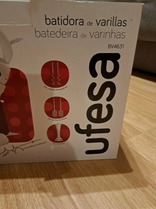 Batidora Ufesa Varillas y Bol