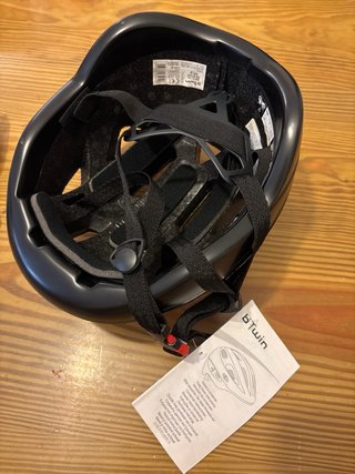 Casco Btwin para adulto