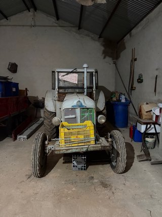 Tractor Ebro