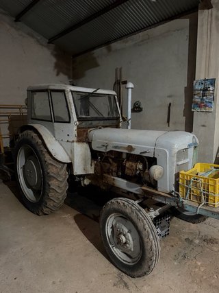 Tractor Ebro