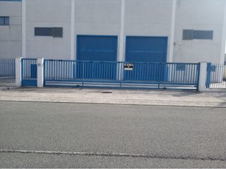 Puertas para naves industriales