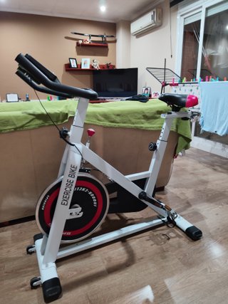 Bicicleta de Spinning EXERCISE BIKE