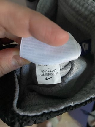 Pantalón Chándal Gris Nike  (Tiene dos manchitas)