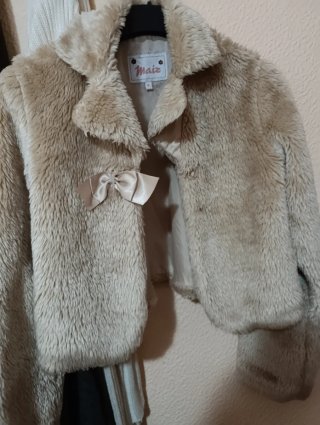 Chaqueta acolchada con mangas de cuero