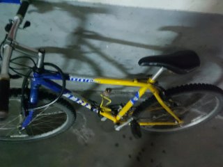 Bicicleta Trek 800 - Gialla e Blu