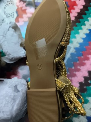 Sandalias doradas ALTA MODA trenzadas
