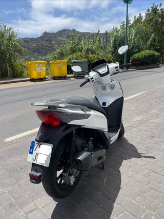 Kymco People 125 GTI