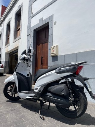 Kymco People 125 GTI