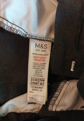Pantalón largo gris uniforme