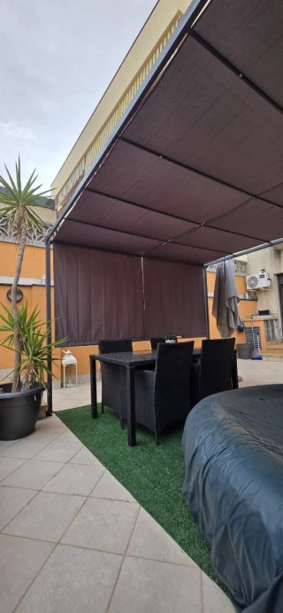 Pérgola 3x4 con toldo corredero impermeable