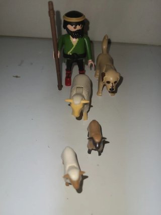 Lote 95. Playmobil Pastor con Perro