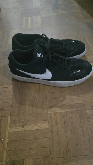 Zapatillas Nike SB Negras y Blancas